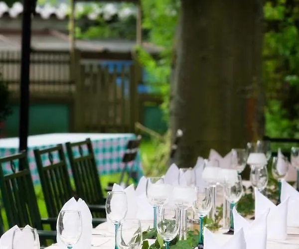 Otel Und Restaurant Landshuter Hof