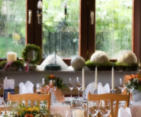 Otel Und Restaurant Landshuter Hof 3*